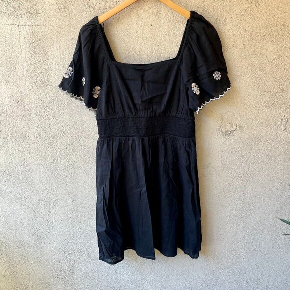 NEW Old Navy Embroidered Mini Black Dress Size M - Picture 1 of 6